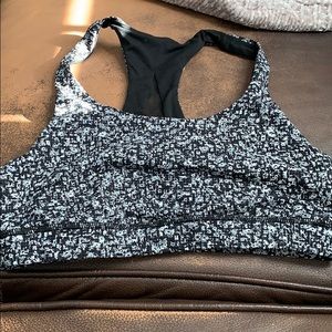Lululemon bra size 6!